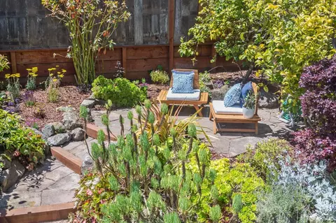 Exterior - 25 Roselyn Ter, San Francisco, CA 94118 photo 2 of 11