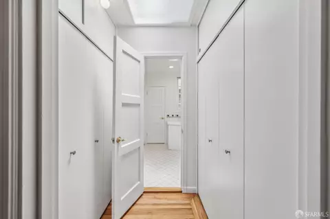 Entry Way - 25 Roselyn Ter, San Francisco, CA 94118 photo 3 of 3
