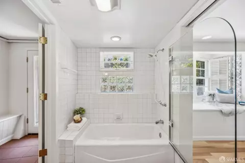 Bath - 25 Roselyn Ter, San Francisco, CA 94118 photo 6 of 6