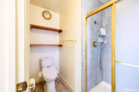 Bath - 3370 Longview Ct, San Pablo, CA 94806 photo 4 of 9