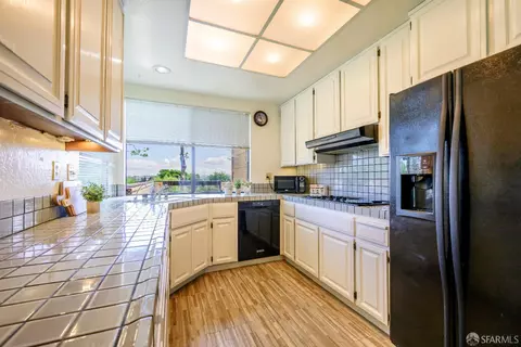 Kitchen - 3370 Longview Ct, San Pablo, CA 94806 photo 2 of 10