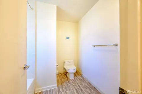 Bath - 3370 Longview Ct, San Pablo, CA 94806 photo 6 of 9