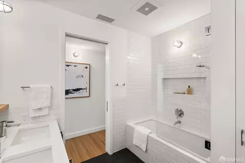 Bath - 30 Bird St, San Francisco, CA 94110 photo 8 of 8