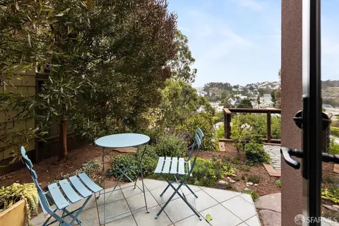Exterior - 151 Moffitt St, San Francisco, CA 94131 photo 2 of 7