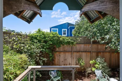 Exterior - 280 Andover St, San Francisco, CA 94110 photo 4 of 6