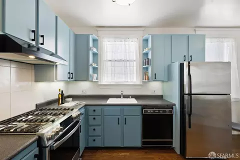 Kitchen - 280 Andover St, San Francisco, CA 94110 photo 1 of 3