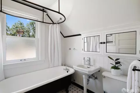 Bath - 280 Andover St, San Francisco, CA 94110 photo 1 of 3
