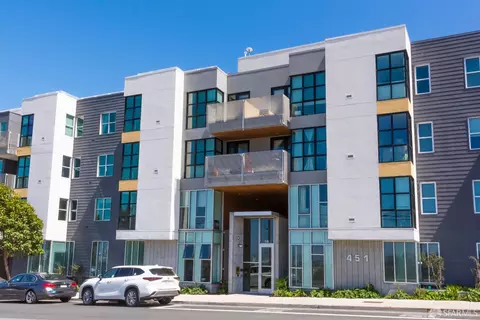 451 Donahue St #207, San Francisco, CA 94124