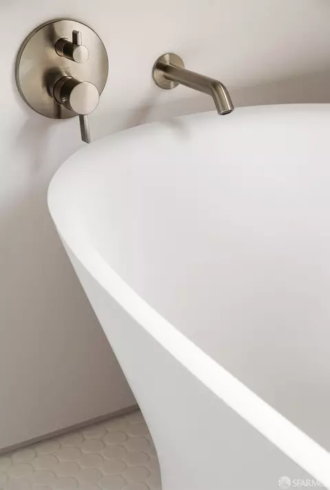 Bath - 19 Jordan Ave, San Francisco, CA 94118 photo 7 of 8