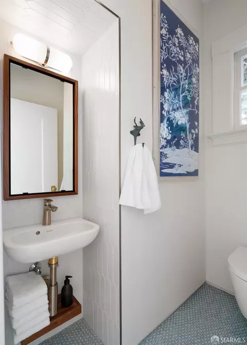 Bath - 19 Jordan Ave, San Francisco, CA 94118 photo 1 of 8