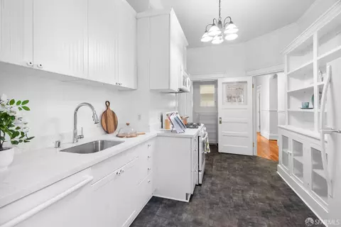 Kitchen - 268 9th Ave, San Francisco, CA 94118 photo 1 of 4