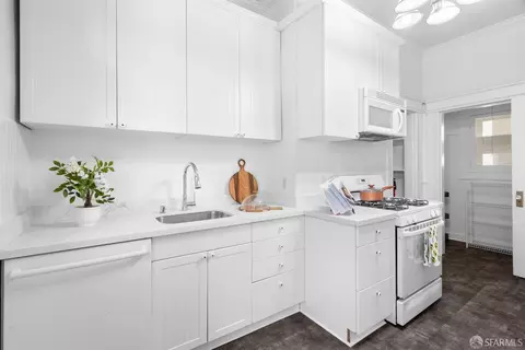 Kitchen - 268 9th Ave, San Francisco, CA 94118 photo 4 of 4