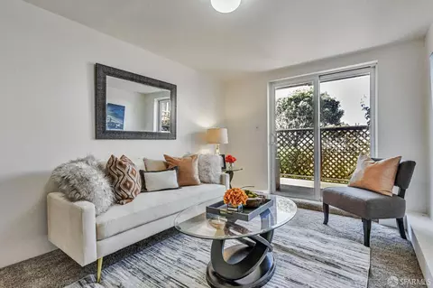 Living - 1722 Ortega St, San Francisco, CA 94122 photo 4 of 6