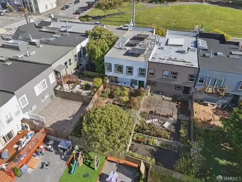 View/Area - 1722 Ortega St, San Francisco, CA 94122 photo 5 of 9