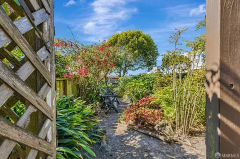 Exterior - 1722 Ortega St, San Francisco, CA 94122 photo 4 of 8