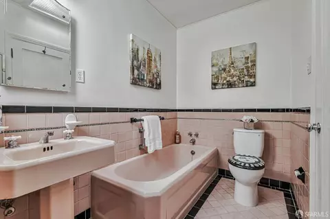 Bath - 1722 Ortega St, San Francisco, CA 94122 photo 3 of 5