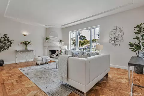 Living - 1722 Ortega St, San Francisco, CA 94122 photo 1 of 6
