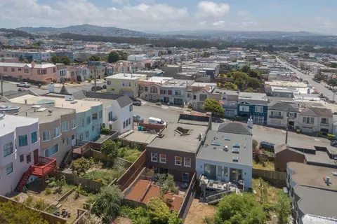 View/Area - 1922 Rivera St, San Francisco, CA 94116 photo 10 of 16