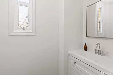 Bath - 1922 Rivera St, San Francisco, CA 94116 photo 1 of 5