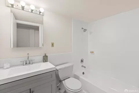 Bath - 1922 Rivera St, San Francisco, CA 94116 photo 5 of 5
