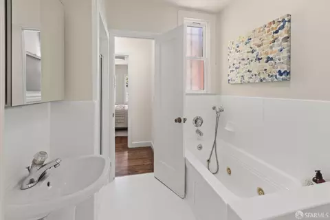 Bath - 1922 Rivera St, San Francisco, CA 94116 photo 2 of 5