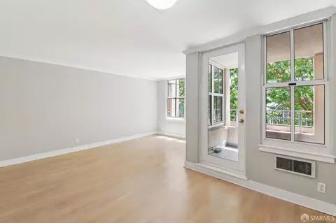 Living - 1650 Jackson St #307, San Francisco, CA 94109 photo 3 of 5
