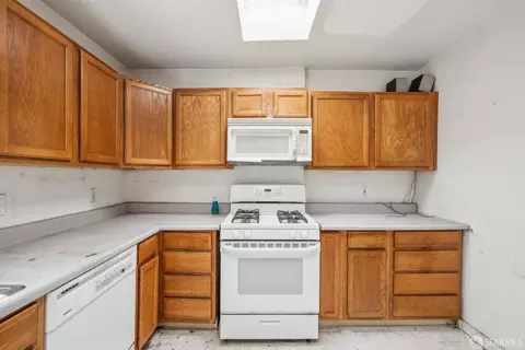 Kitchen - 2714 Diamond St, San Francisco, CA 94131 photo 2 of 4