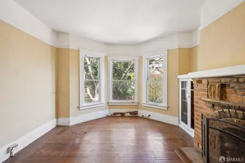 Living - 2714 Diamond St, San Francisco, CA 94131 photo 2 of 5