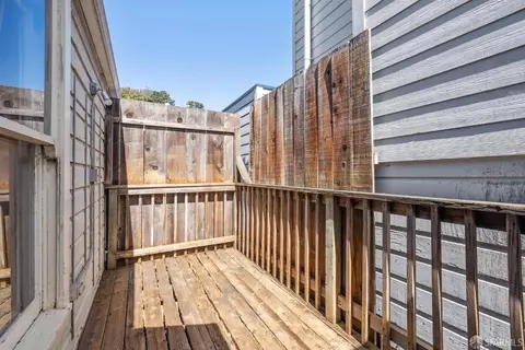 Exterior - 2714 Diamond St, San Francisco, CA 94131 photo 3 of 11