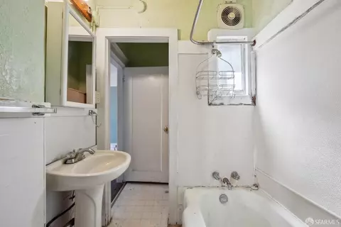 Bath - 2714 Diamond St, San Francisco, CA 94131 photo 2 of 5