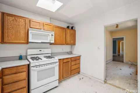 Entry Way - 2714 Diamond St, San Francisco, CA 94131 photo 5 of 6