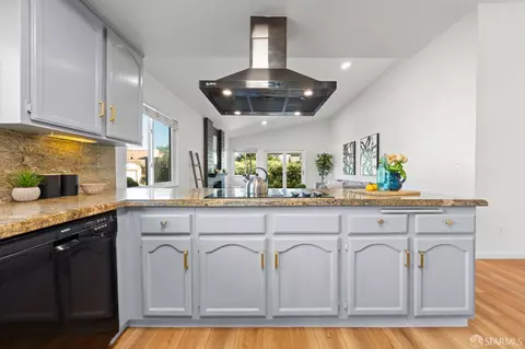 Kitchen - 1806 Evalane Way, Concord, CA 94519 photo 7 of 9