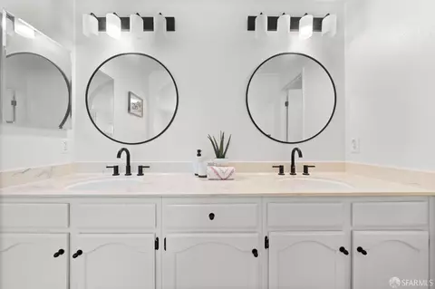 Bath - 1806 Evalane Way, Concord, CA 94519 photo 4 of 5