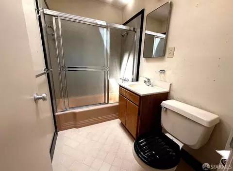 Bath - 165 Burnside Ave, San Francisco, CA 94131 photo 1 of 1
