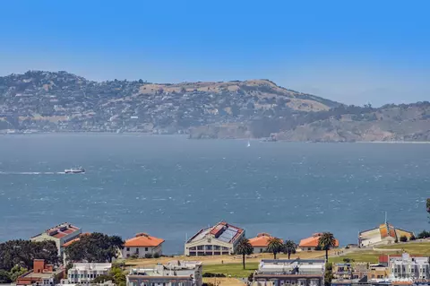 View/Area - 1970 Jackson St, San Francisco, CA 94109 photo 4 of 7