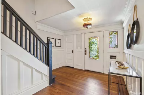 Entry Way - 68 Castro St, San Francisco, CA 94114 photo 3 of 7