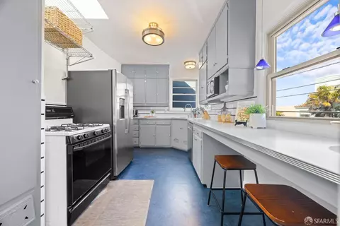 Kitchen - 90 Arago St, San Francisco, CA 94112 photo 1 of 7
