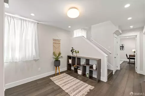 Entry Way - 74 Crane St, San Francisco, CA 94124 photo 3 of 8