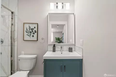 Bath - 74 Crane St, San Francisco, CA 94124 photo 2 of 14