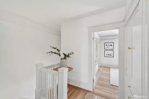 Entry Way - 1383 8th Ave, San Francisco, CA 94122 photo 4 of 5