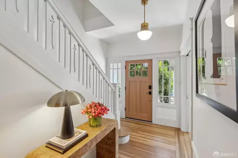 Entry Way - 1383 8th Ave, San Francisco, CA 94122 photo 3 of 5