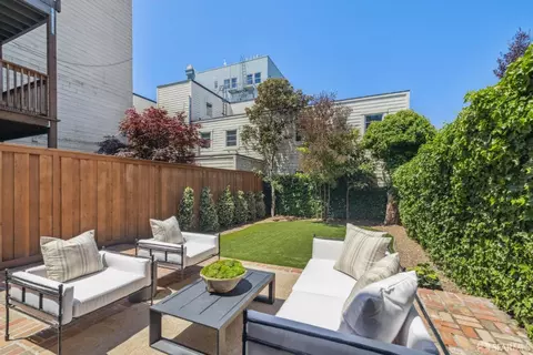 Exterior - 1383 8th Ave, San Francisco, CA 94122 photo 3 of 4