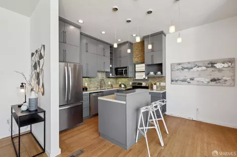 710 Bay St, San Francisco, CA 94109 photo 17
