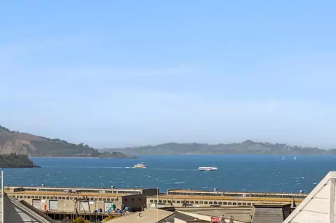 710 Bay St, San Francisco, CA 94109 photo 2