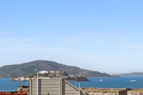 710 Bay St, San Francisco, CA 94109 photo 3