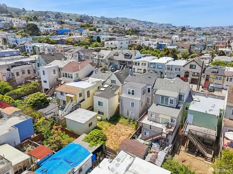 View/Area - 47 Curtis St, San Francisco, CA 94112 photo 8 of 10