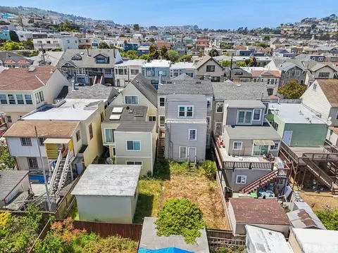 View/Area - 47 Curtis St, San Francisco, CA 94112 photo 7 of 10