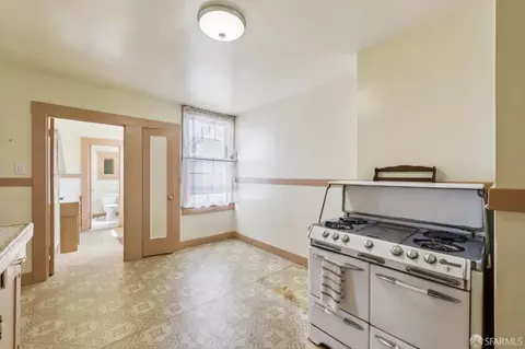 Kitchen - 47 Curtis St, San Francisco, CA 94112 photo 3 of 3