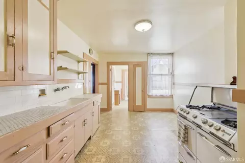 Kitchen - 47 Curtis St, San Francisco, CA 94112 photo 1 of 3