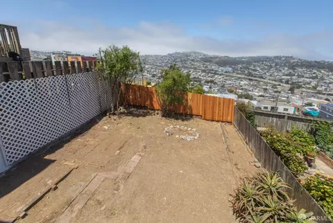 Exterior - 124 Valmar Ter, San Francisco, CA 94112 photo 6 of 18
